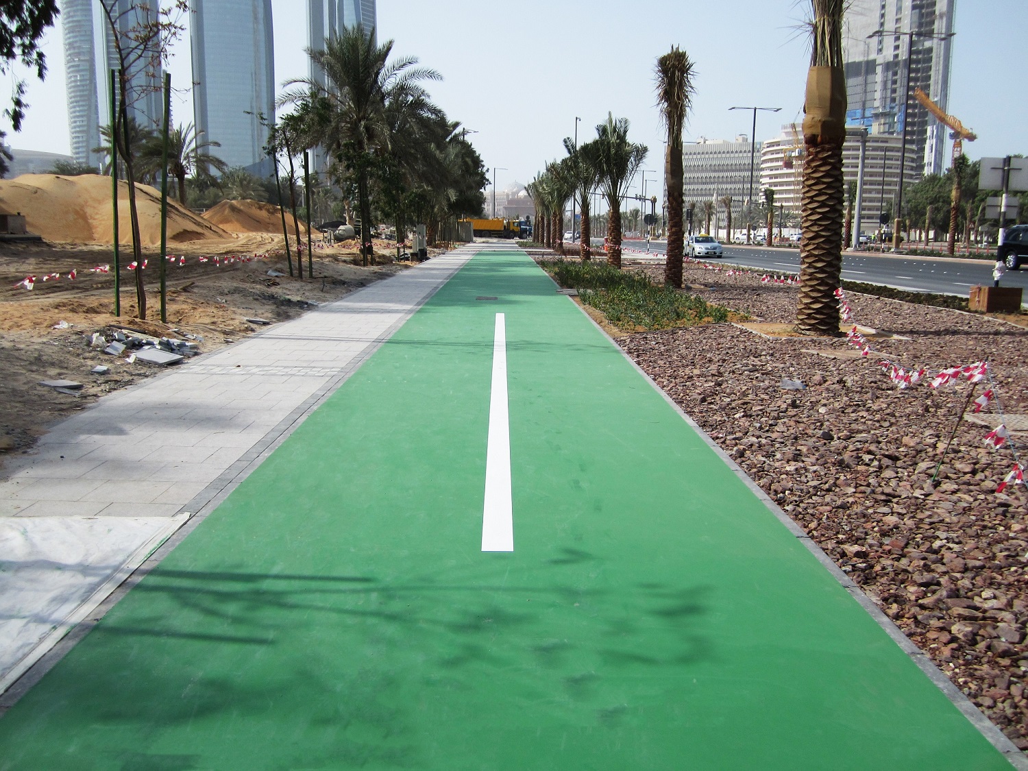 Ras Al Akhdar & Baynoonah Street Upgrading, Abu Dhabi Cycle Track